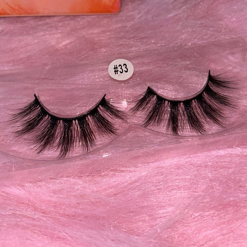 Mink Lashes - Picture 8 of 8